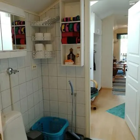 Tupaniemi, Kodikas Ja Tilava Asunto 2-4 Vieraalle Pori