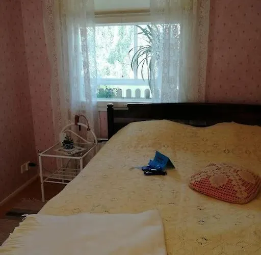 Tupaniemi, Kodikas Ja Tilava Asunto 2-4 Vieraalle Appartamento *