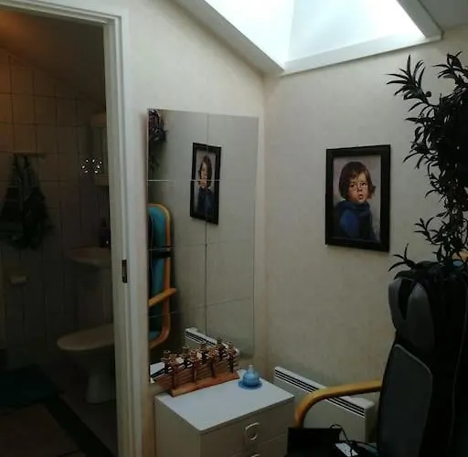 Tupaniemi, Kodikas Ja Tilava Asunto 2-4 Vieraalle